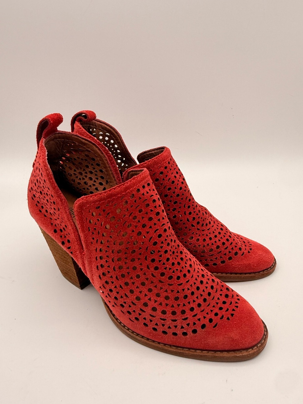JEFFREY CAMPBELL Burnt Coral Suede Laser Cut Western Ankle Booties Women’s 8.5